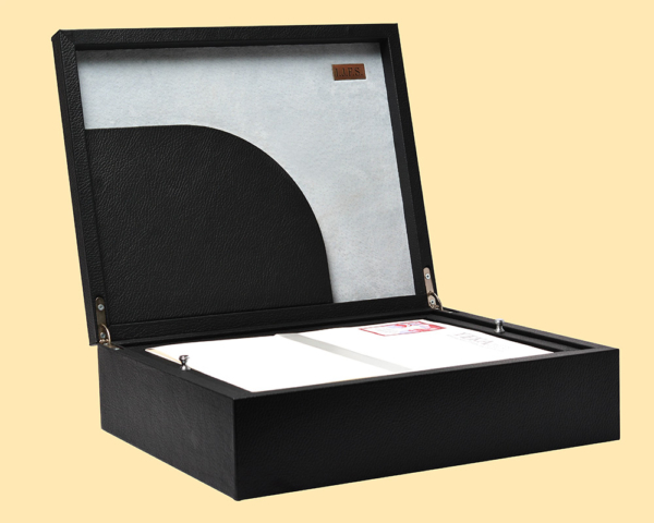 Caja Fina de Papelería Personal en Piel o Imitación Piel - GRAFFER