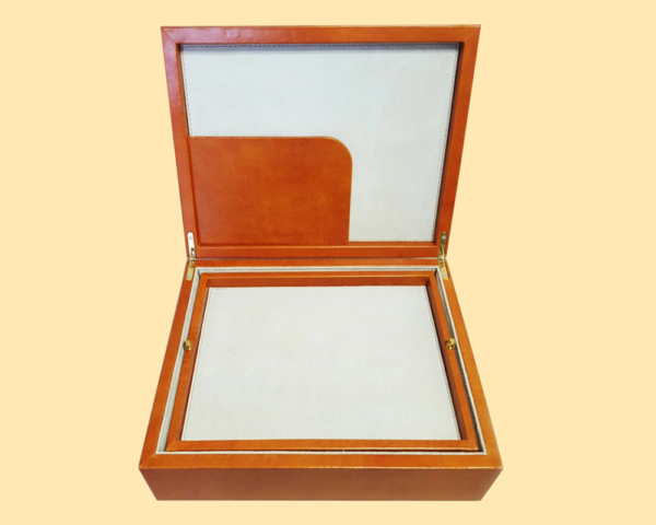 Caja Fina de Papelería Personal en Piel o Imitación Piel - GRAFFER